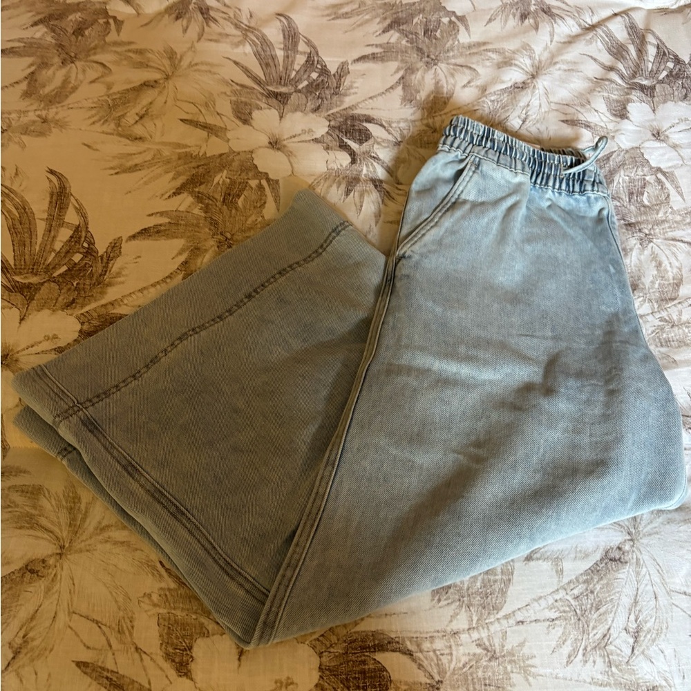 NWT Mica High Rise Wide Leg Capri